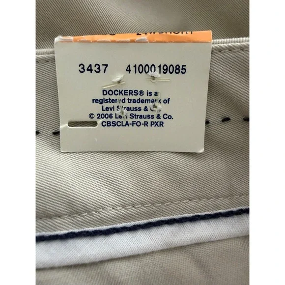Dockers Woman Metro Pant Beige Khaki Straight Leg Trousers 24W Short NWT - Picture 5 of 5